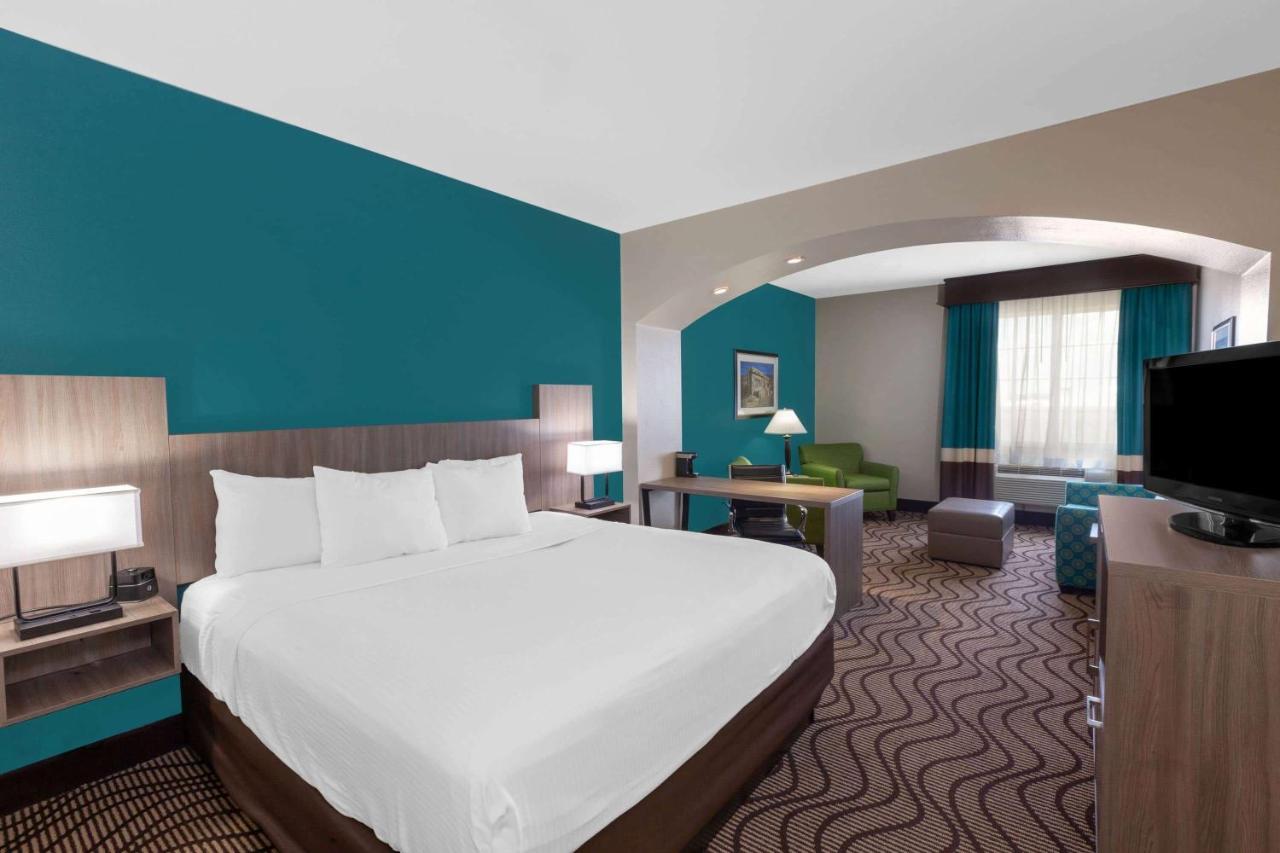 La Quinta By Wyndham Midland North Hotel Exterior foto